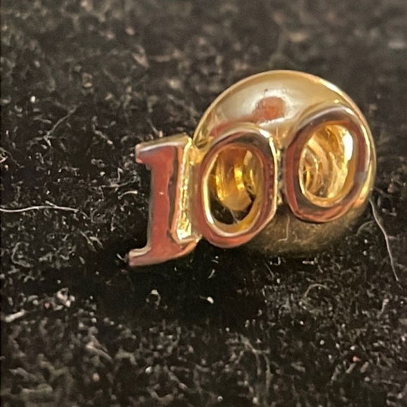 0.5” Pinmart’s gold tone number 100 hat lapel pin tie tack - Picture 1 of 10
